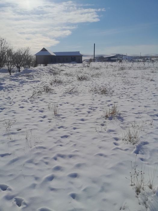 Йер учаскаси 10 сотих келишиьган холда