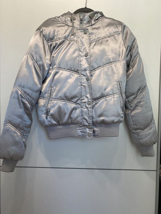 Дамско водоустохпево яке