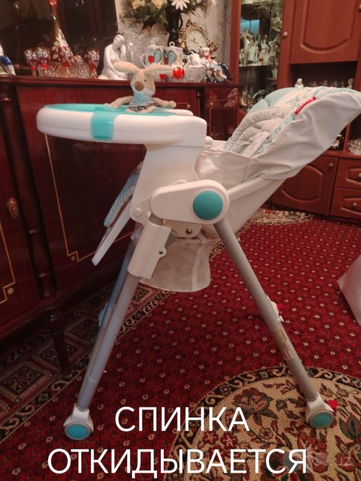 Недорого, универсальный стульчик для кормления ребёнка .