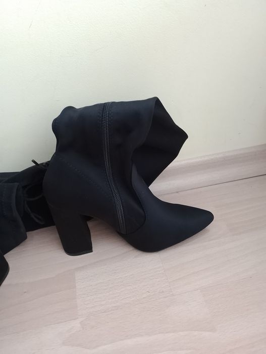 Чисто нови италиански ботуши, 36 номер