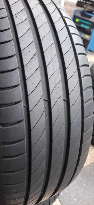 2бр. 205/55/16 Michelin 6.3mm грайфер, дот 21г. Безплатен монтаж