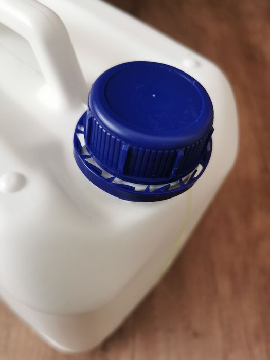 Vând gel dezinfectant HEXISEPT+ bidon de 5l