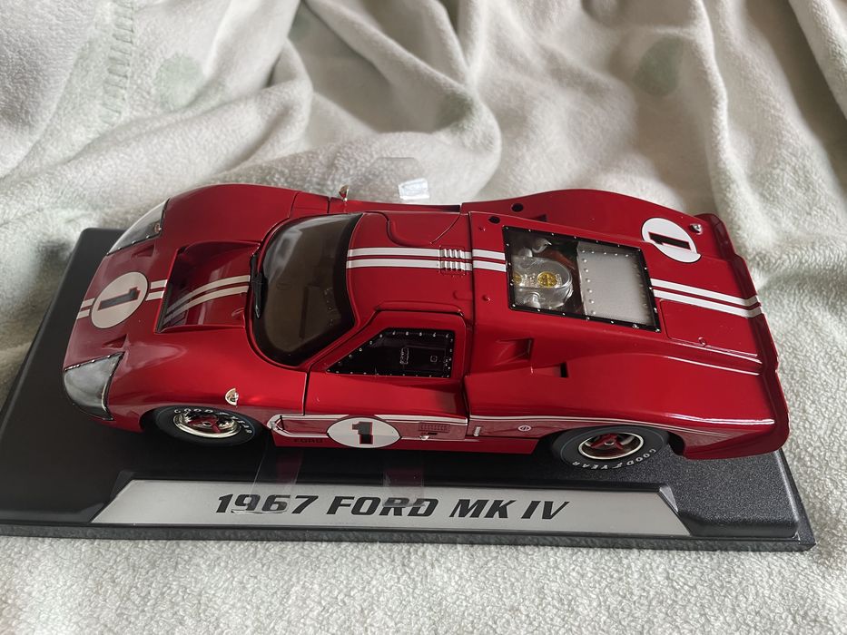 FORD GT40 MK IV - 1:18 - Shelby collectibles.
