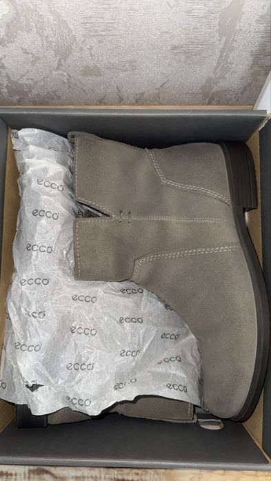 Продам полусапожки Ecco