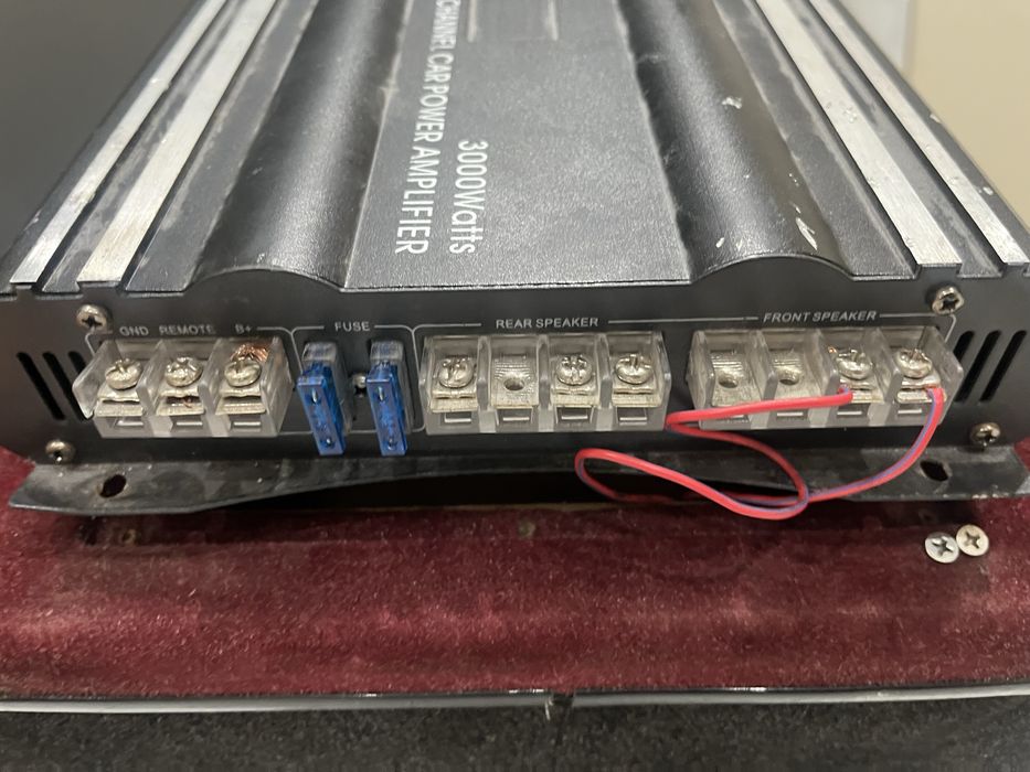 Продам саб усилитель