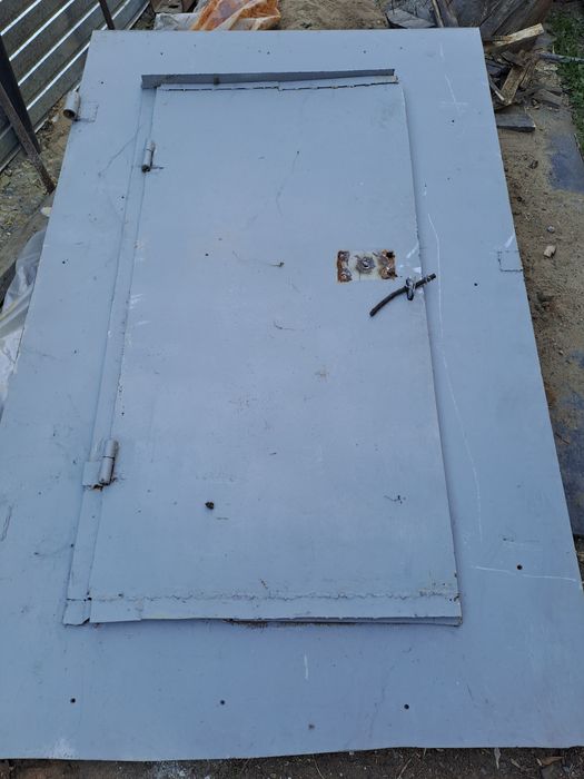 Продам гаражные ворота 80000