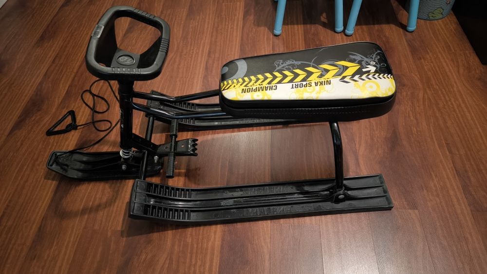 Детские санки продам .