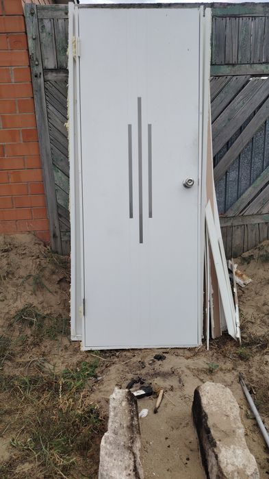Срочно продам межкомнатные двери