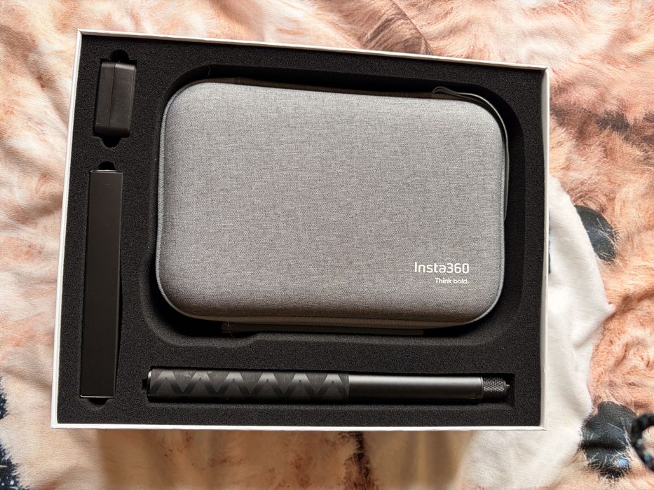 insta360 X5 essential bundle