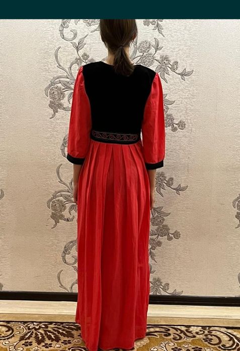 Продам платье в национальном стиле