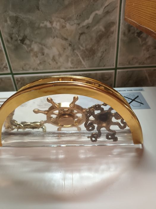 Стъклен салфетник със златни кантове