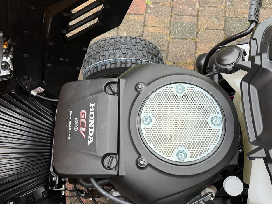 Tractor de tuns gazon STIGA Estate 598 W Special Honda GCV 530 18 CP Ca Nou