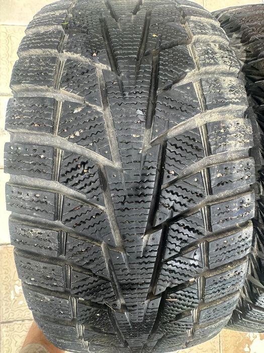 Продам  шины зимние  Hankook , 
225/60-18 ОТС