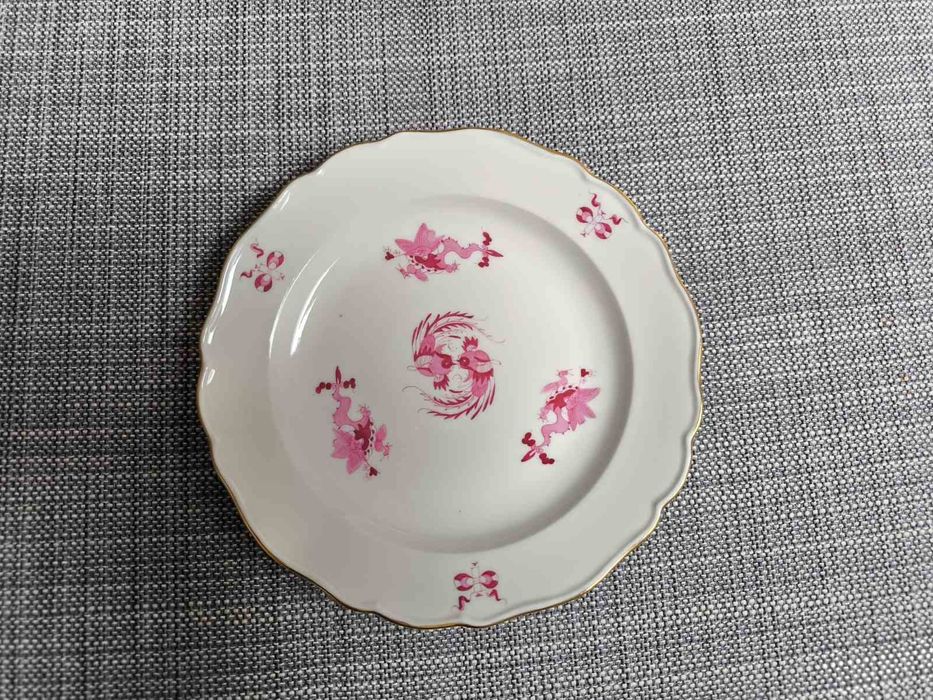 Продавам чиния Мейсън  розов Дракон 1934/45 година Уникат