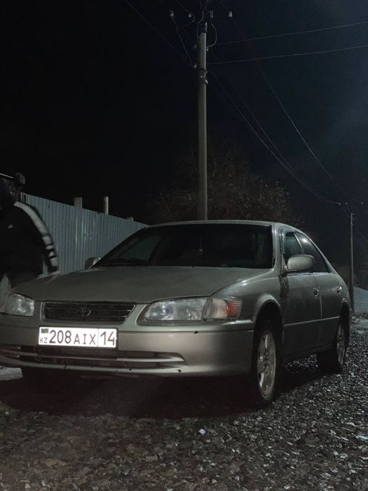 Toyota Camry 20.