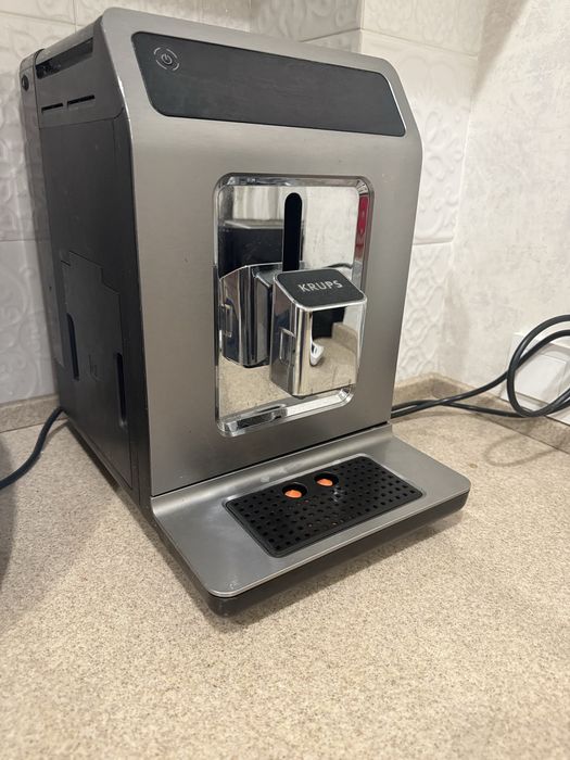 Продам кофемашину Krups Quattro force