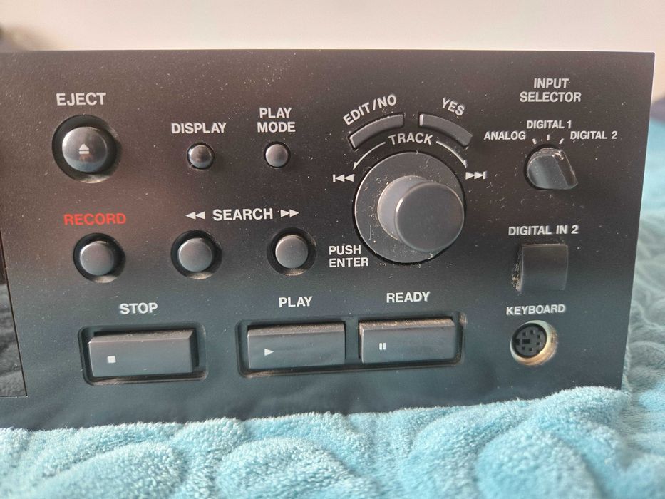 Tascam MD-301MKII minidisc deck