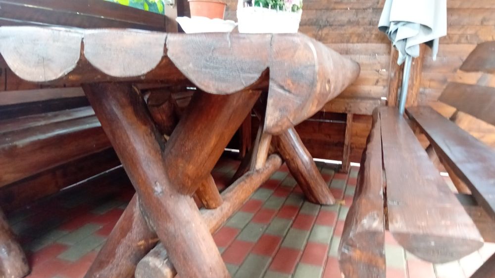 Masa si bănci foișor