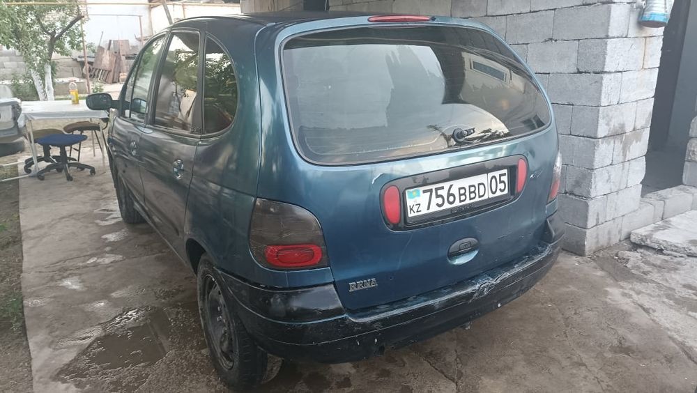 Срочно продам машину