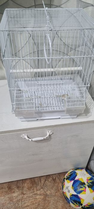 Продаю клетку для попугаев !