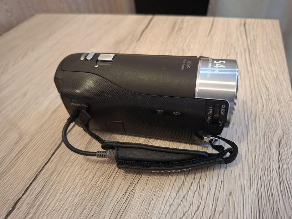 Цифрова видеокамера Sony - HDR-CX240E