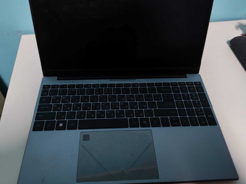 продаю НОУТ 3-4 месяца ему CASTOM e157D