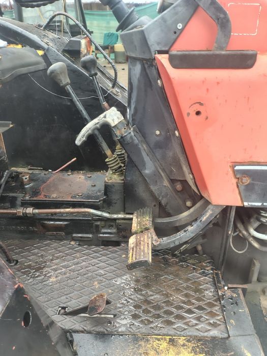 Tractor case 833 internațional