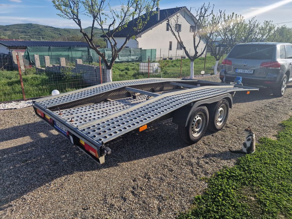 Vănd platforma auto