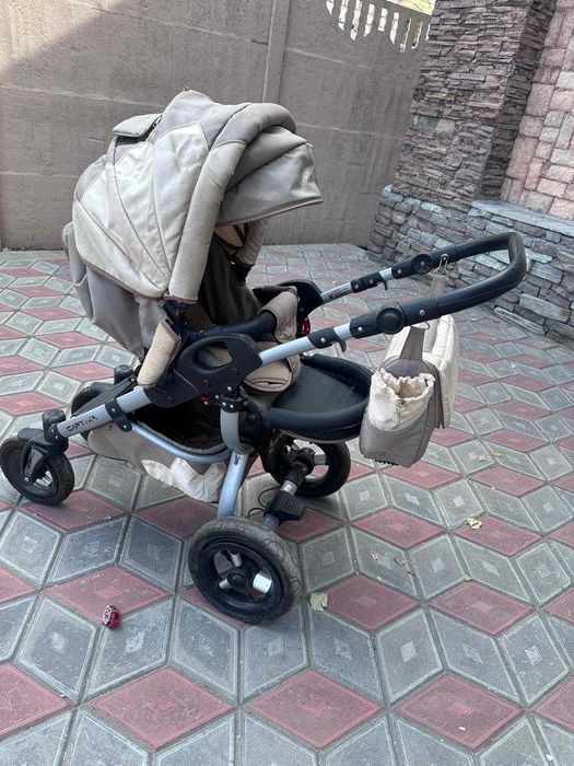 Универсальная коляска