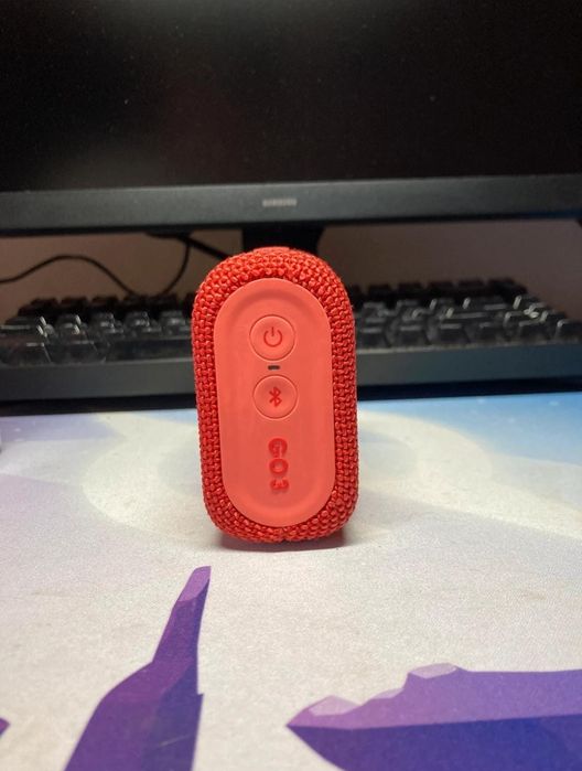 Boxă portabilă JBL Go 3 originală, de culoare roșie, în stare impecabilă!