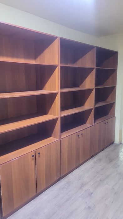 Продам шкафы для магазина