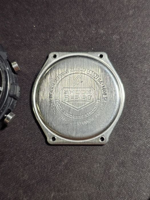 Casio G-Shock GA-1000 часы