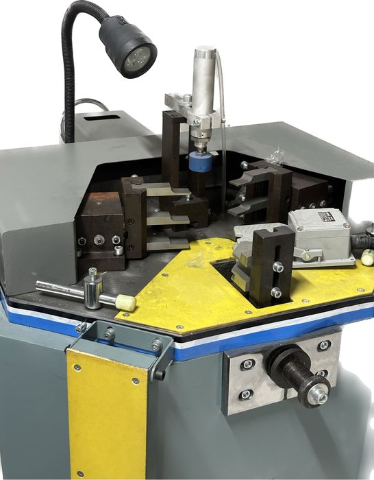 Станок Углообжимной пресс