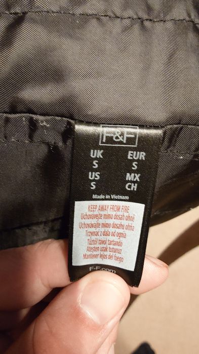 Palton bărbătesc F&F – elegant