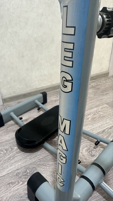 Тренажер для ног бедер и ягодиц