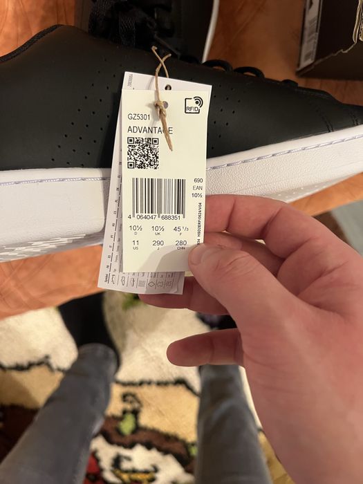 Чисто нови обувки адидас 44 номер