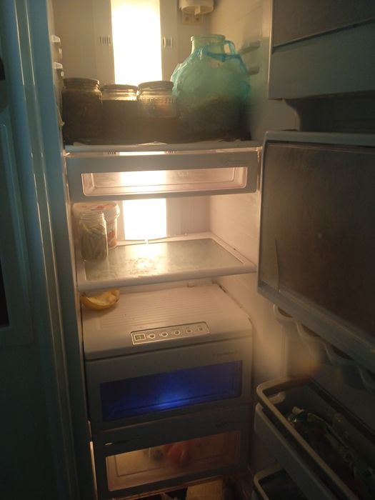 Продам срочно холодильник