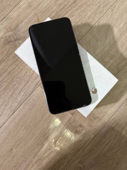 Продам телефон Huawei p40 lite