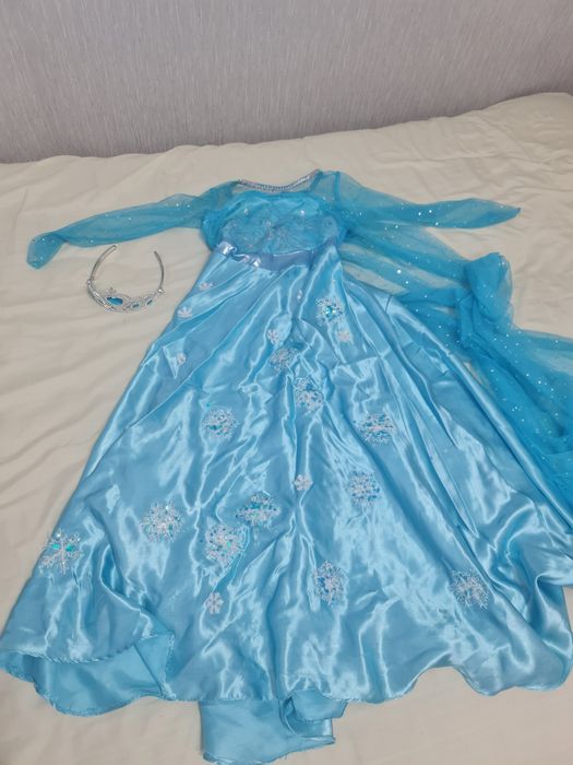 Продам костюм Эльзы