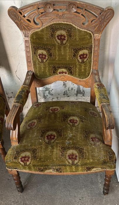 Scaune / fotolii centenare