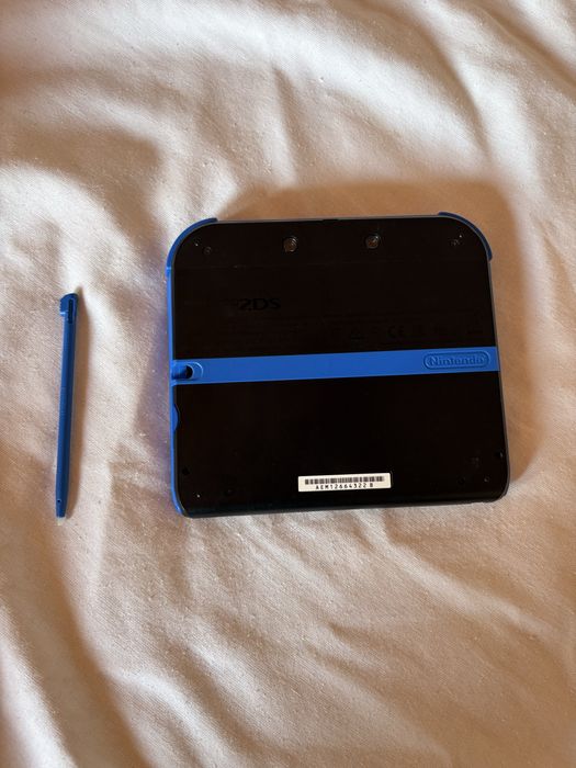 Nintendo 2ds  зарядно писалка