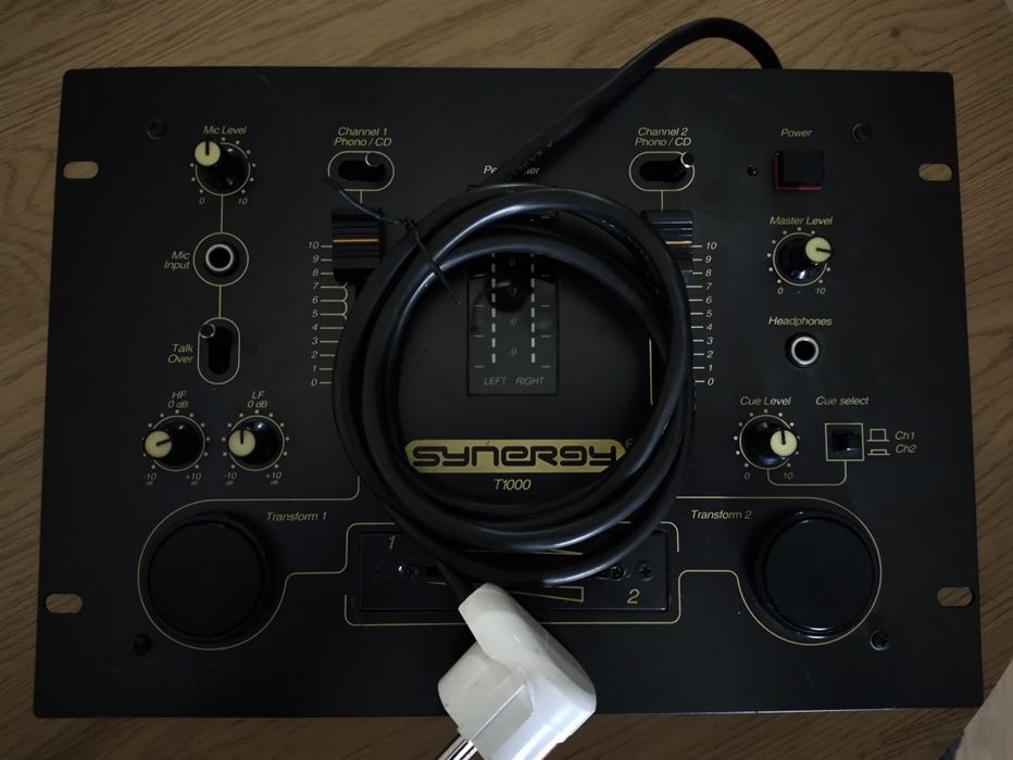 DJ миксер пулт Synergy T1000