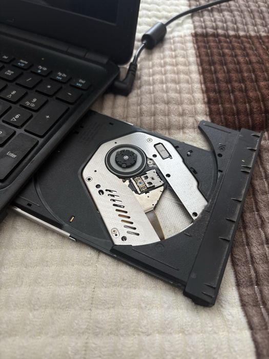 Ноутбук acer с зарядкой