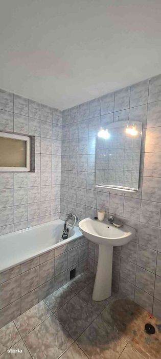Apartament 3 camere de închiriat, Inel II