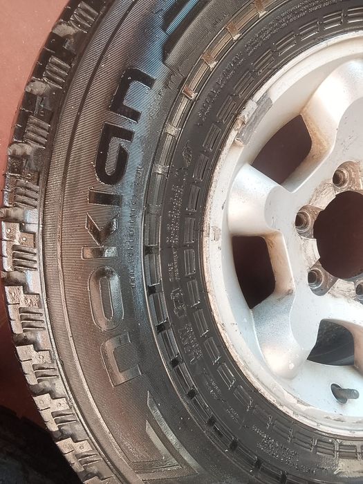 Комплект дисков с шинами R15 AT