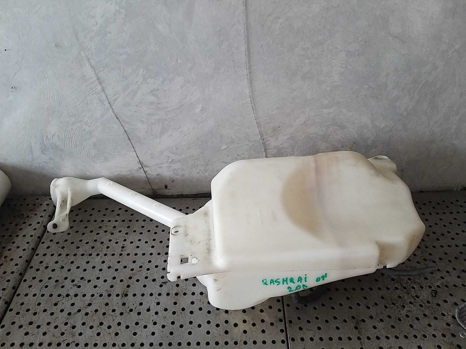 Vas lichid parbriz 2.0 dci nissan qashqai j10 28910jd000