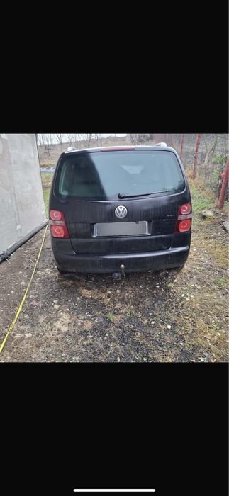 Dezmembrez vw touran 2.0 tdi 2005