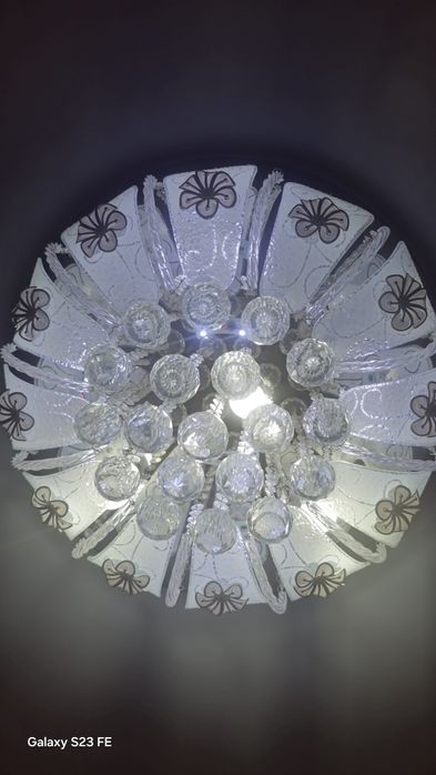 Продам люстру бу
