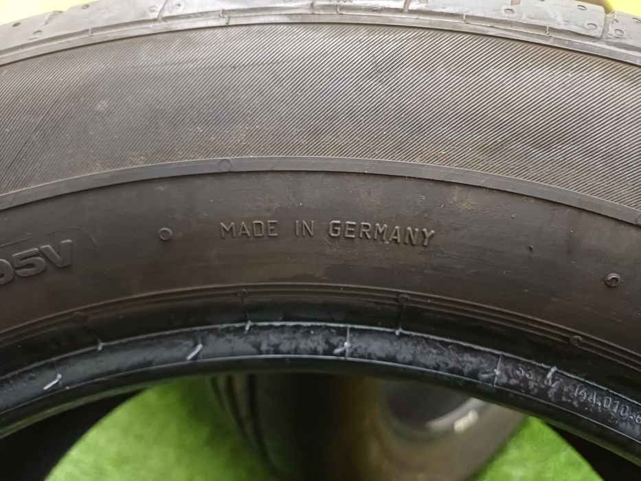 Шины 225/55 R16 Continental комплект.