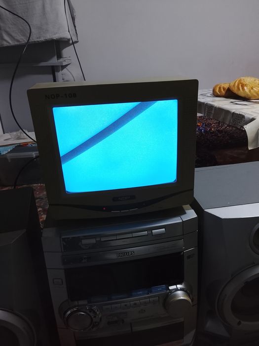 Мини чорний белий телевизор